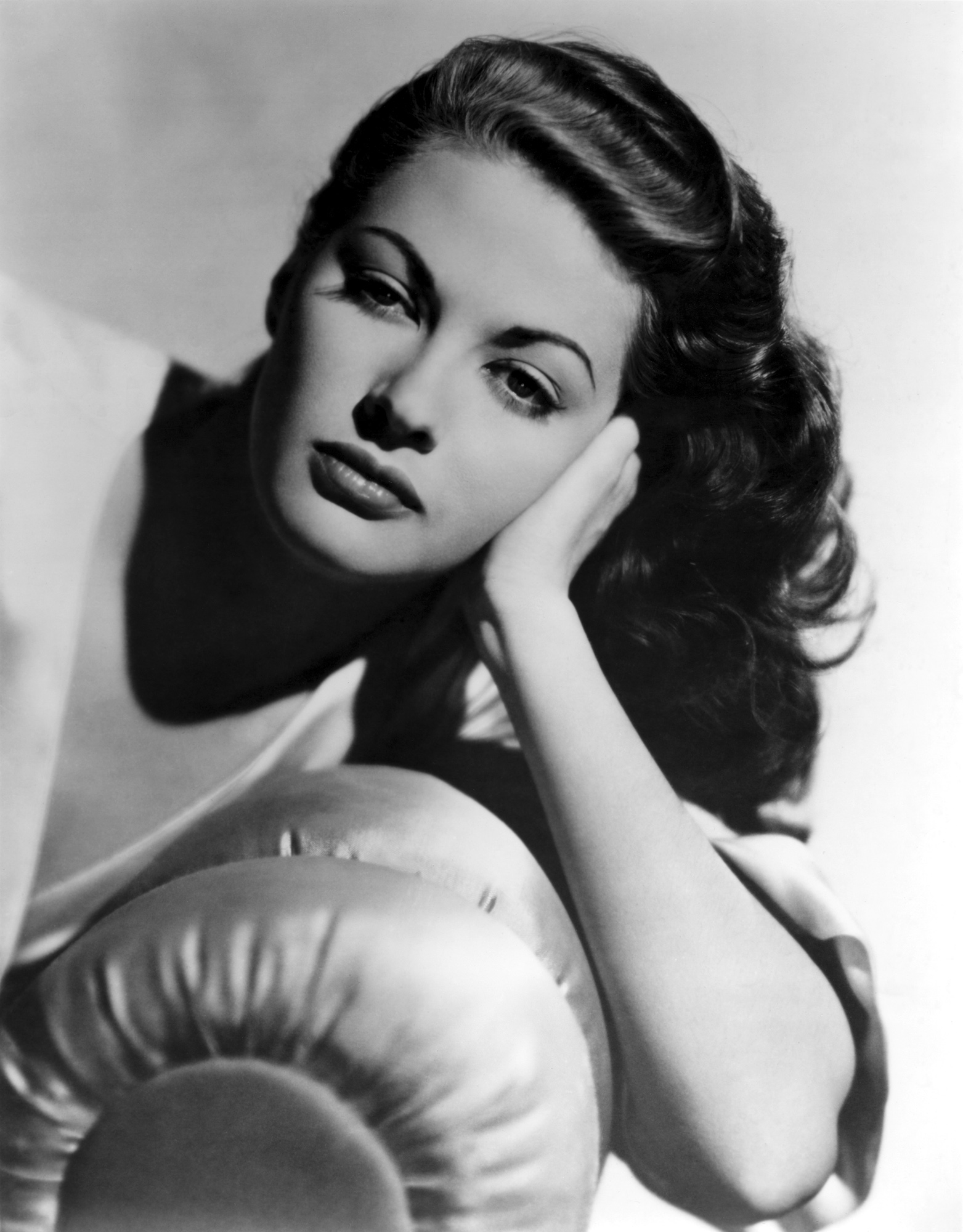 yvonne-de-carlo